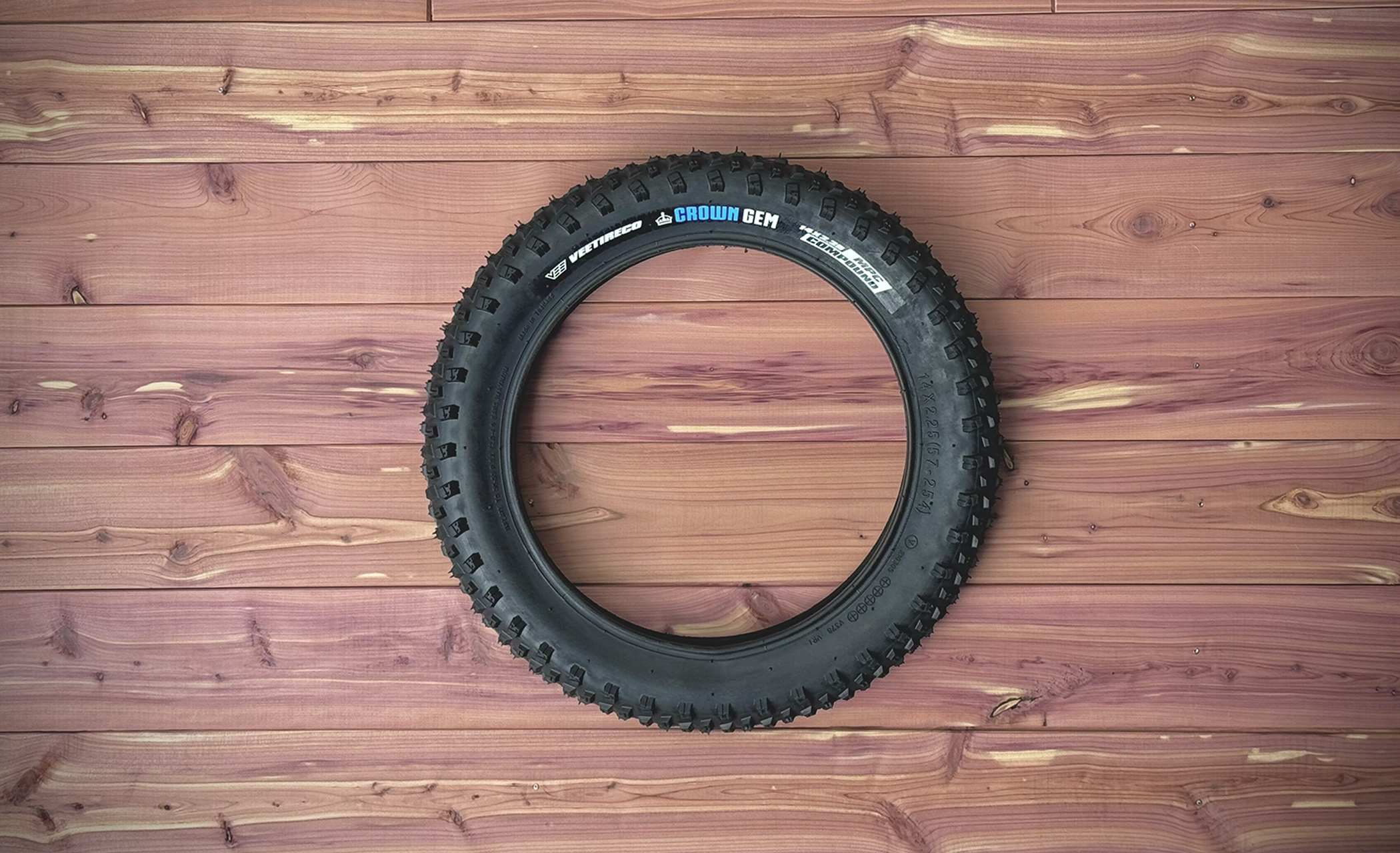 VEE TIRE CROWN GEM 14 x 2.25 Black